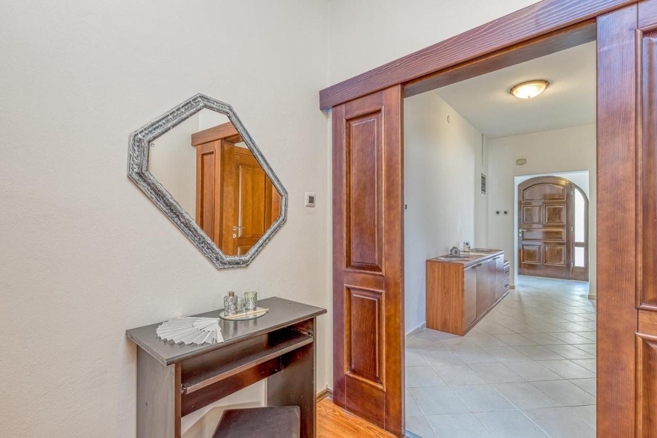 Villa Agatta With Private Pool Smoljanci エクステリア 写真